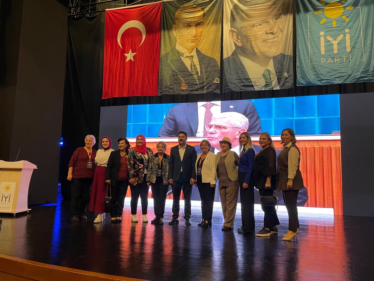 Kadıköy İlçe Başkanlığımızın 4. Olağan Kongresini azim ve kararlılıkla gerçekleştirdik.

Yaklaşık üç yıldır ilçe başkanlığı görevini başarıyla sürdüren Erhan Yavuz Başkanımıza, bugüne kadar yaptığı çalışmalar ve ortaya koyduğu emeklerinden dolayı yürekten teşekkür ediyorum.