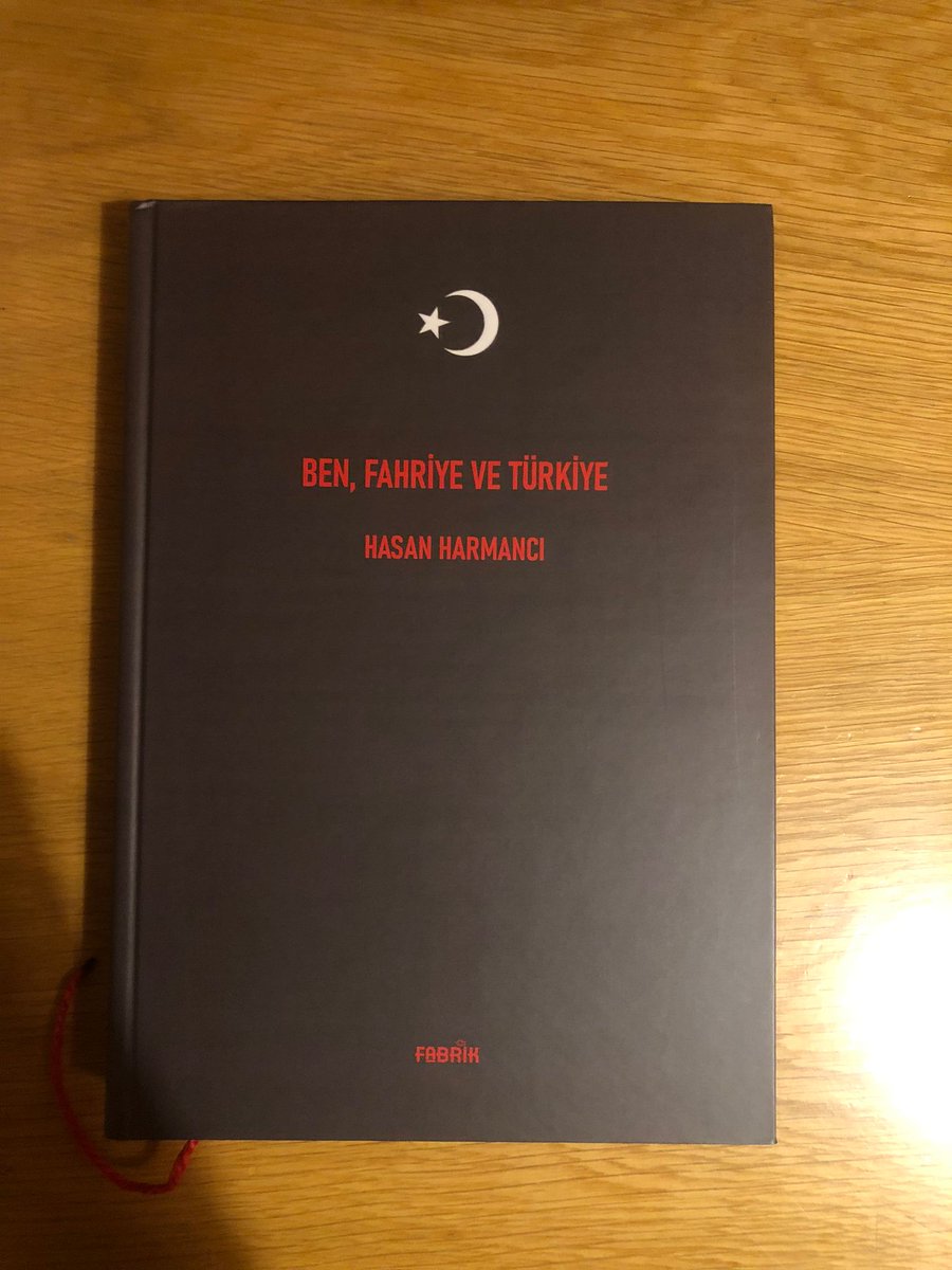 Hasan Harmancı'nın Ben, Fahriye ve Türkiye adlı kitabı için yaptığım kapak, şömiz ve cilt tasarımı. Yakında Fabrik Kitap'tan çıkıyor.