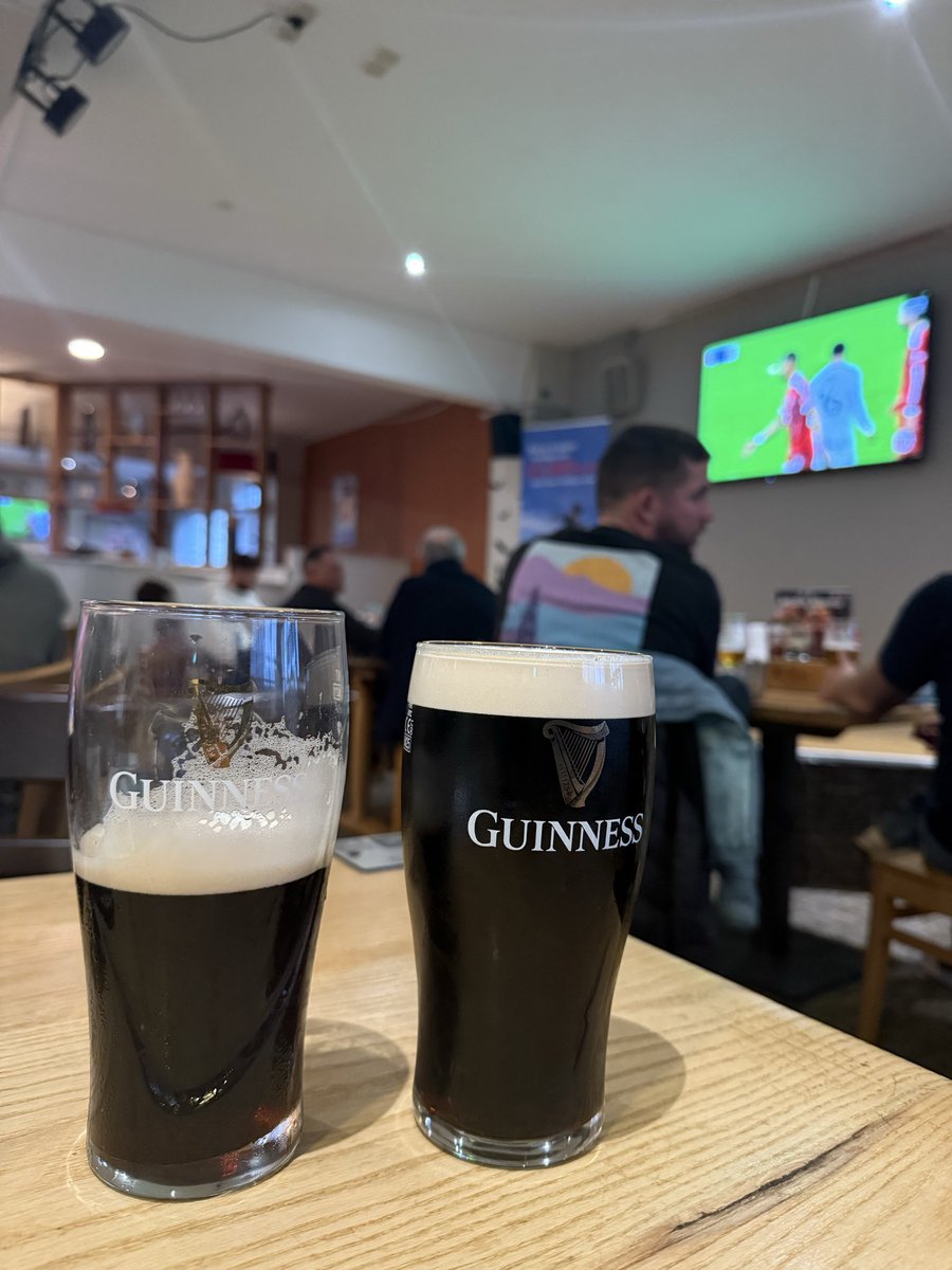 Lee Cooper tweet media