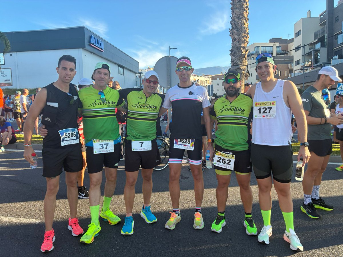 rasl2000's tweet photo. El Gran Premio de Fondo @DipgraDXT entra en su tramo final con la penúltima prueba, la Media Maratón de Motril que se incorpora al circuito este año con gran éxito de participación. Buenas grupeta de @granabike superando los 21k en la Costa Tropical https://t.co/VPUyMuEzGz