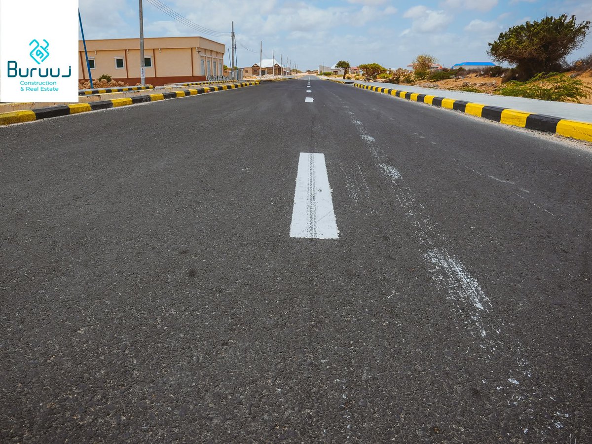 Baxdo_Online's tweet image. Dhismaha waddadaan cusub waa mid ka mid ah tallaabooyinka lagu hormarinayo bilicada iyo dhismaha guud ee caasimadda.

Waana  waddada isku xirta  Madiina State iyo Mumtaz State ee Degmada Daarusalaam. 

#Buruuj #Daarusalaam #Muqdisho #Somalia

Bahdo_online