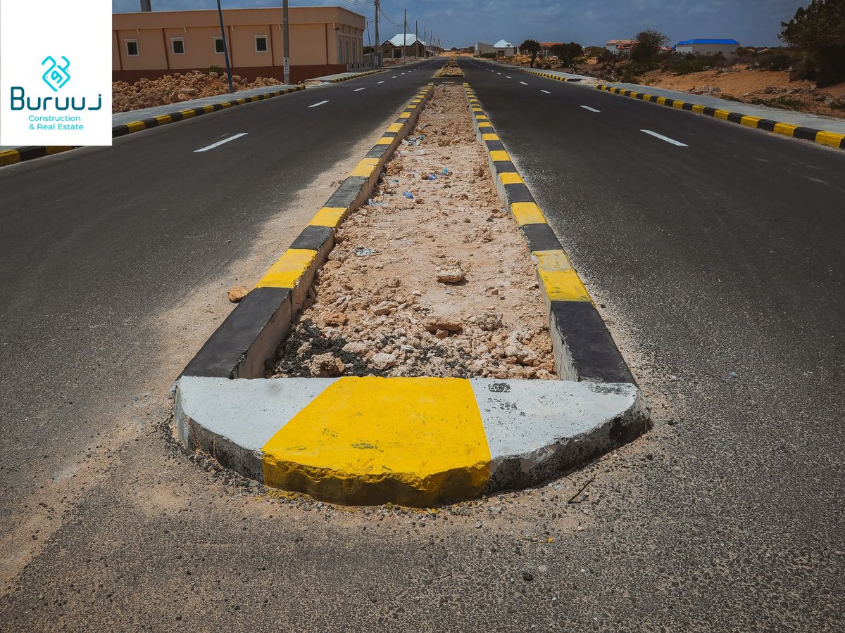 Baxdo_Online's tweet image. Dhismaha waddadaan cusub waa mid ka mid ah tallaabooyinka lagu hormarinayo bilicada iyo dhismaha guud ee caasimadda.

Waana  waddada isku xirta  Madiina State iyo Mumtaz State ee Degmada Daarusalaam. 

#Buruuj #Daarusalaam #Muqdisho #Somalia

Bahdo_online