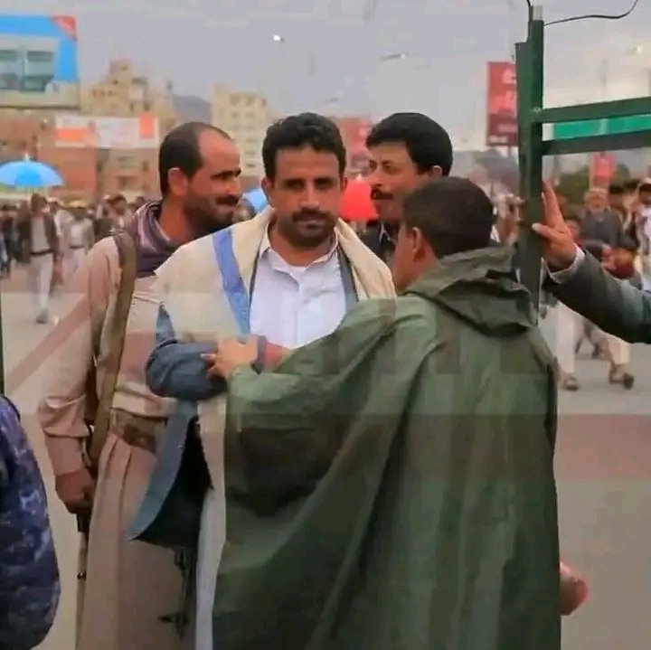 " كُنت الأركان كلها وأنت شخص. "

محمد عبدالواسع الوجيه