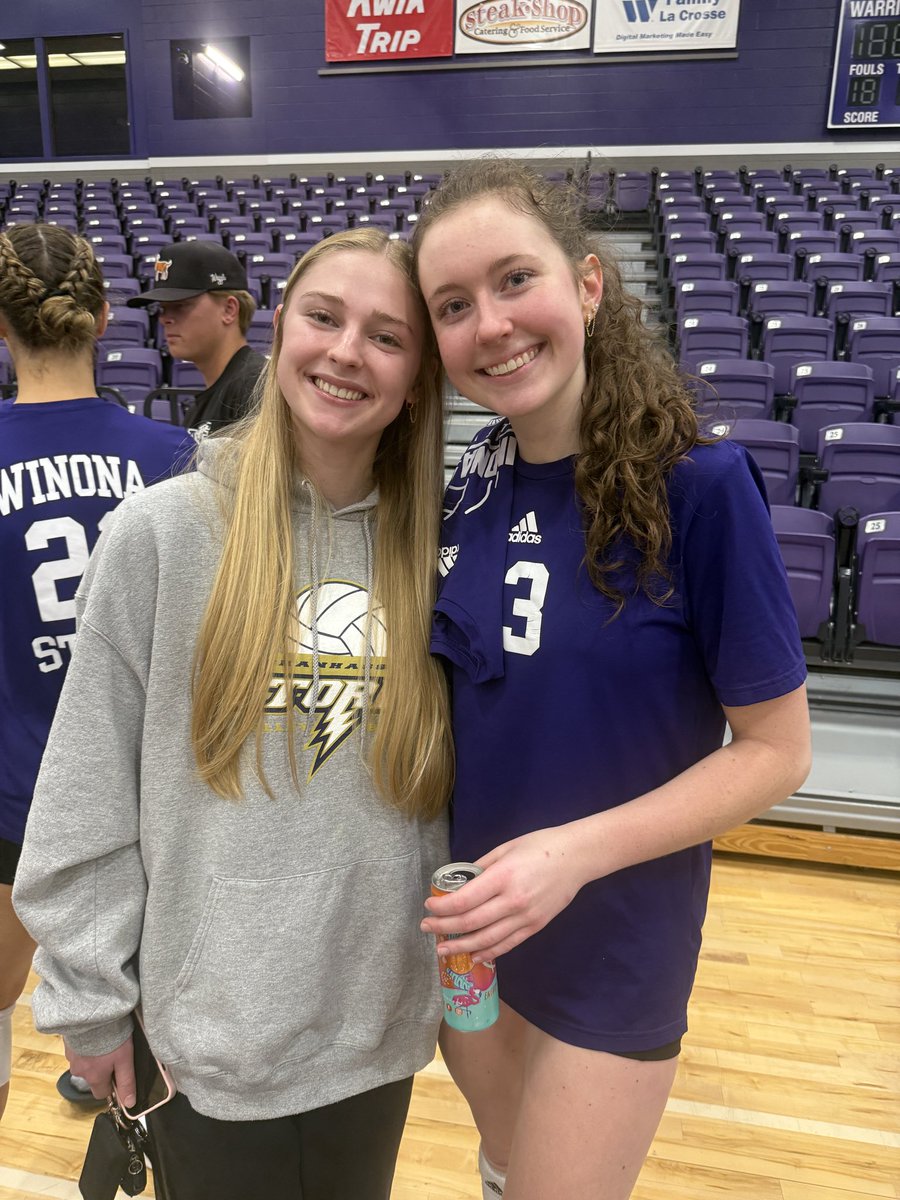 cc2amaz's tweet image. Ash is lucky to have a great cheering section. Rough week for the win column, but W’s for the friends and family connections!  #stedlets #rollwarriors @MrsSteding @AshlynSteding