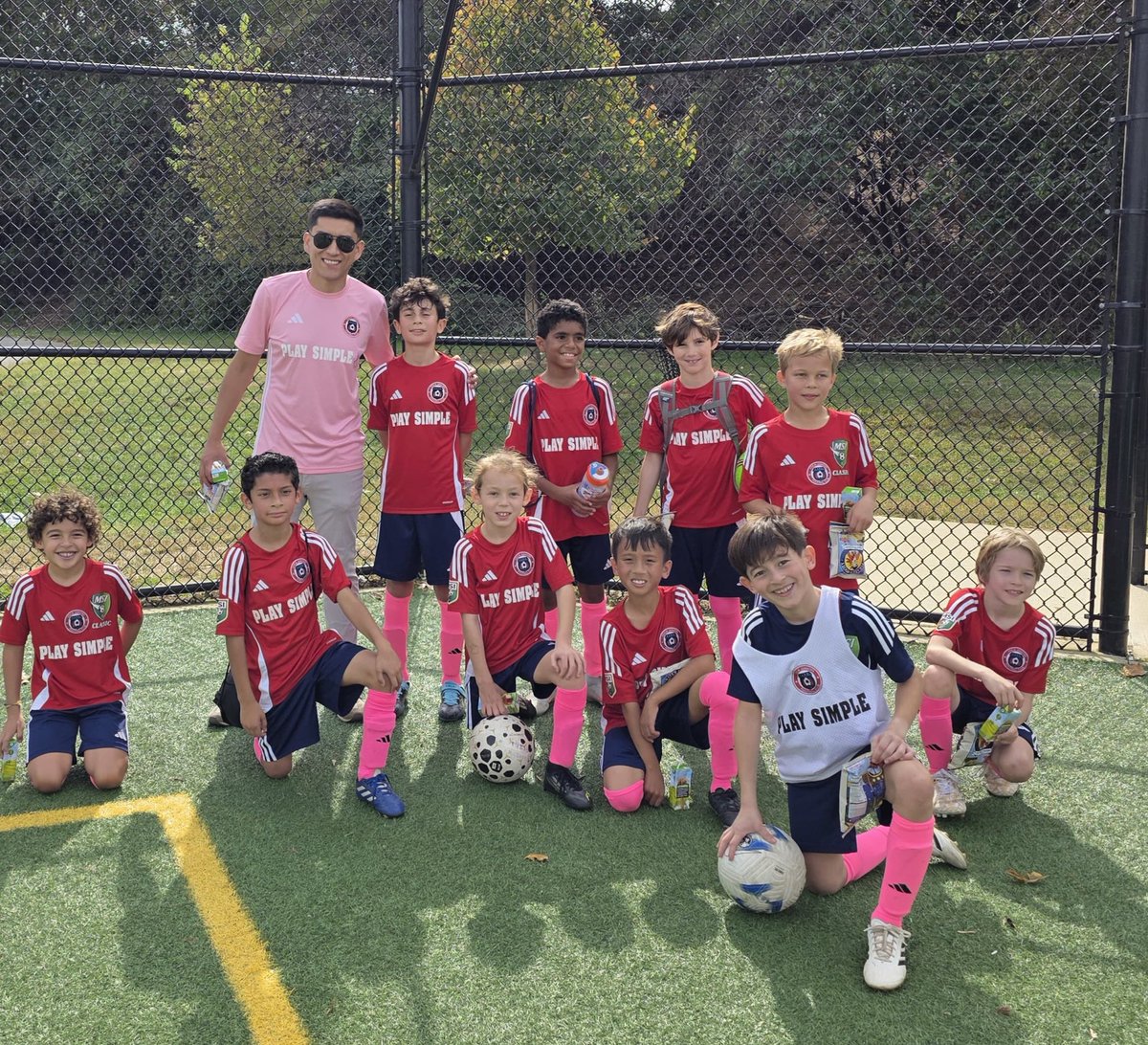 ⚽️ 💗 Win on the field and support off it — U10 Boys #EAGLES wearing pink socks for breast cancer awareness.

🍂 2025 Fall Season
🏆 @montgomerysoccer 

🔵🔴 #WeAreToca #TOCA #tocajuniors #PLAYsimple #Futbol #Football #soccer #Boys #activekids #MSI #MSIClassic #MSIsoccer