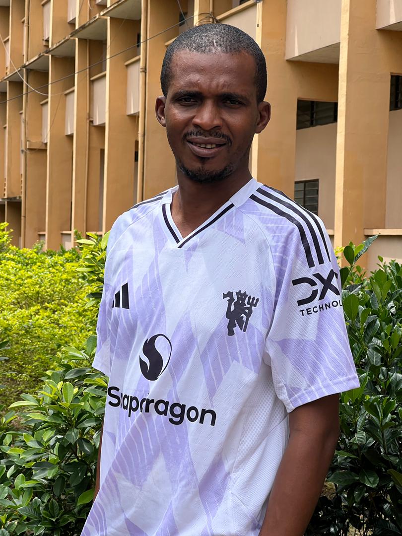 SL_MUSC's tweet photo. Happy birthday to @SL_MUSC astute supporter and PRO  Alimamy Sulaiman Sesay.  Thanks for your support to @SL_MUSC  and @ManUtd. Best wishes today and always. #GGMU https://t.co/9pJh1EN17F