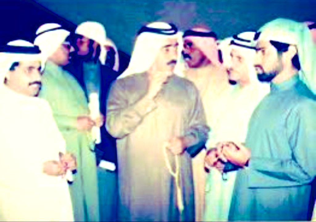 أتمنى من شخصية كبيرة وقيادية أن تطلب بأن تمسك زمام الأمور من رئيس نادي النصر الشيخ راشد بن حمدان  حتى يعود العميد لسابق عهده . 

وأن يعيد النصر  لمجده ويمشي على خطى هذا الرجل العظيم 💙