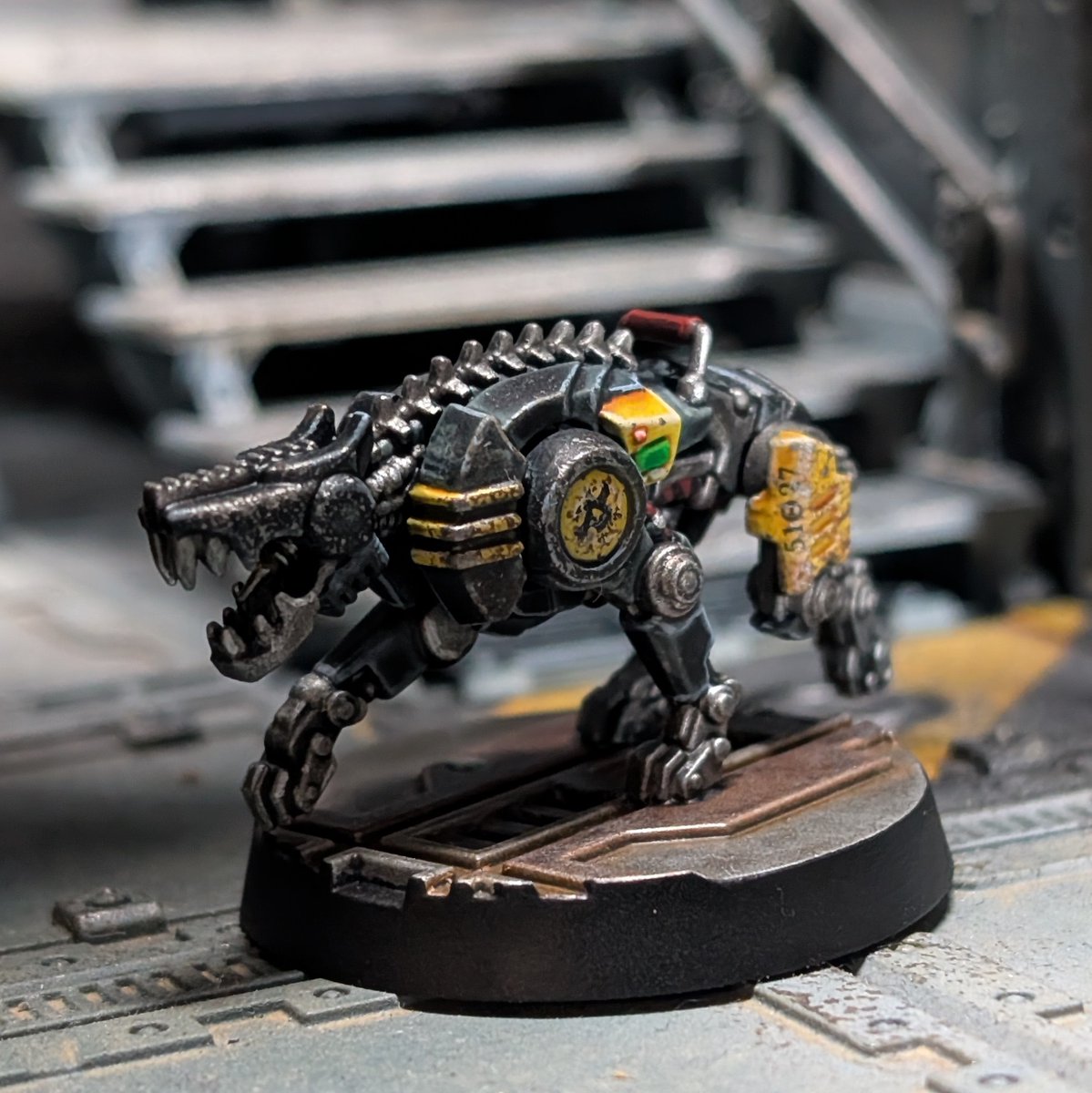 Shakin_Bones's tweet photo. God I love Munda! Just finished my new Hardcase Cyber-Mastiffs. Here is the whole crew.

#PaintingNecromunda #Necromunda #Underhive #AshWastes #WarhammerCommunity #PalaniteEnforcers #ZoneMortalis https://t.co/vQbs25HVpw