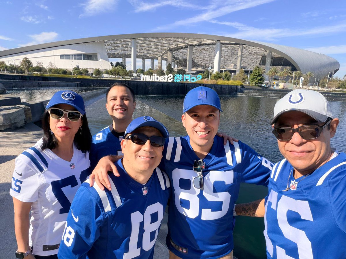 ColtsFansMexico's tweet image. Ya estamos en el @SoFiStadium para apoyar a nuestros @Colts. 
@FOXSportsMX @CarlosRosadoV #foximpactonfl @ColtsLife @FOXImpactoNFL #foximpactonfl