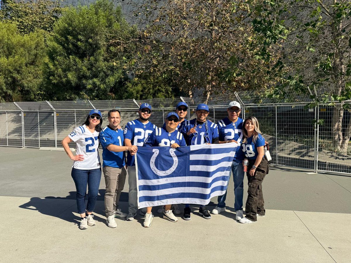 ColtsFansMexico's tweet image. Ya estamos en el @SoFiStadium para apoyar a nuestros @Colts. 
@FOXSportsMX @CarlosRosadoV #foximpactonfl @ColtsLife @FOXImpactoNFL #foximpactonfl
