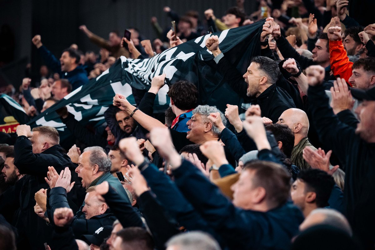 ManUtd's tweet image. Limbs in the away end 🤩