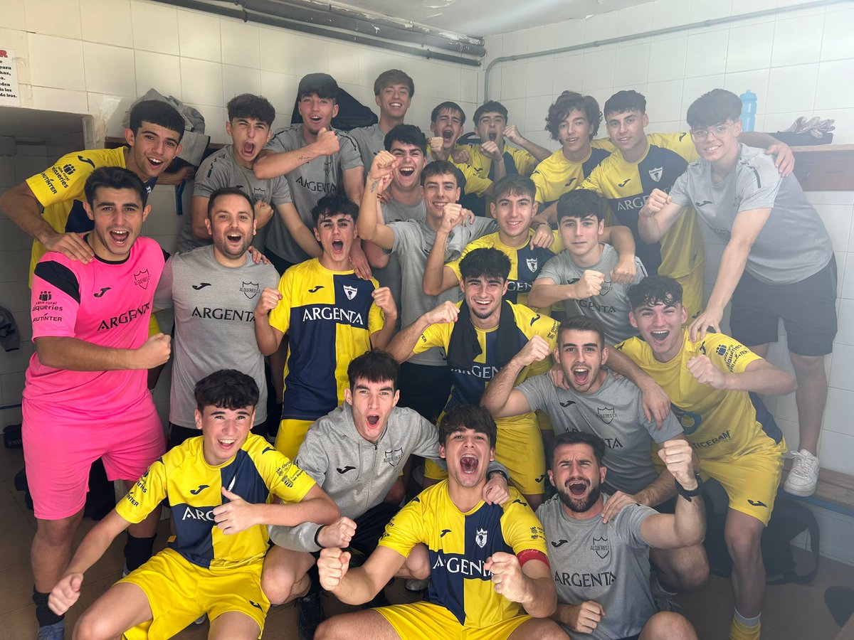 Remontada del juvenil A para seguir invictos con un 9 de 9 💪🏼

CF San Pedro 2️⃣ - 4️⃣ Alqueries CF

⚽: Ruben Ebro x2, Jordi Puente, Sergi Català 🎯

¡Vamos Niño!

#alqueriescf #somdelniño #unamaneradevivir #todaunavida