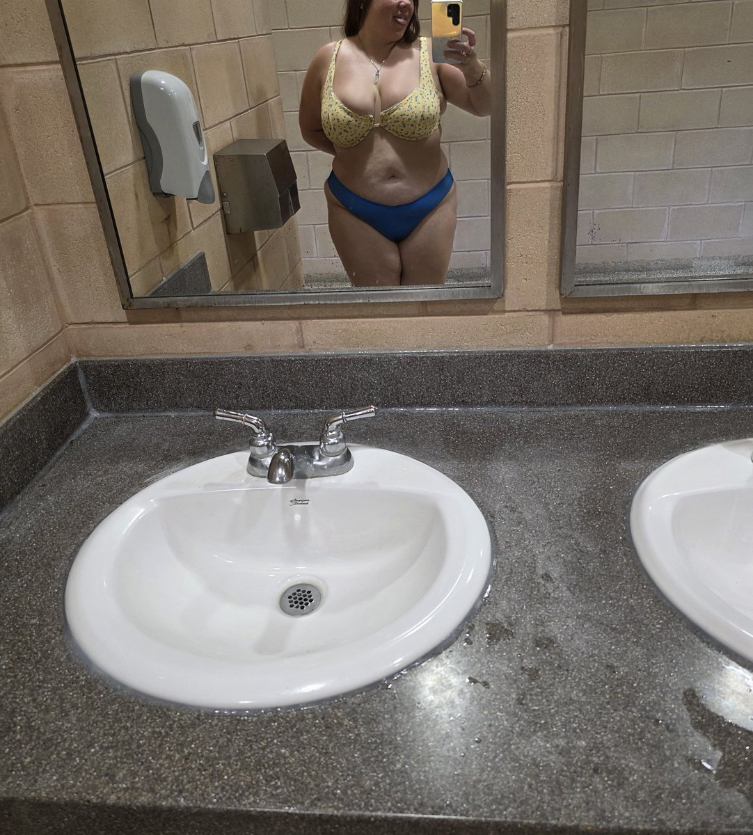 Angel Next Door tweet media