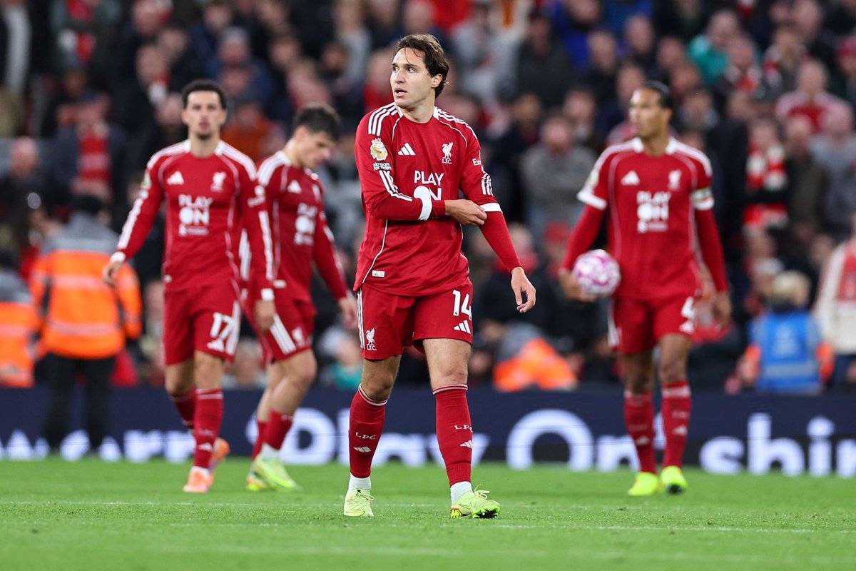 Federico chiesa —- heartbreak 💔

Liverpool v Manchester United - Premier League

#Liverpool #PremierLeague