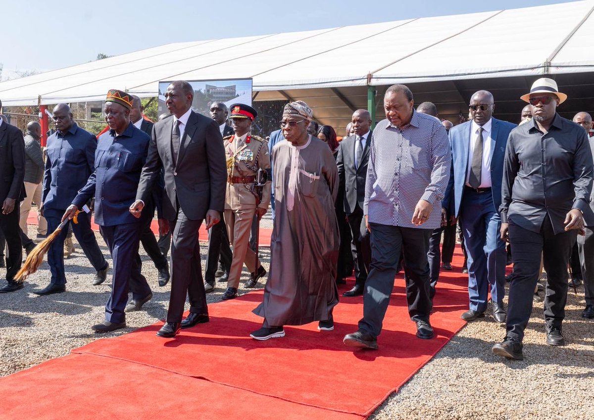 We might not agree with <a href="/WilliamsRuto/">William Samoei Ruto, PhD</a> on many things, but let’s give credit where it’s due — giving Baba such a dignified send-off was an act of true honor and respect. For that, he deserves his flowers 🇰🇪🕊️