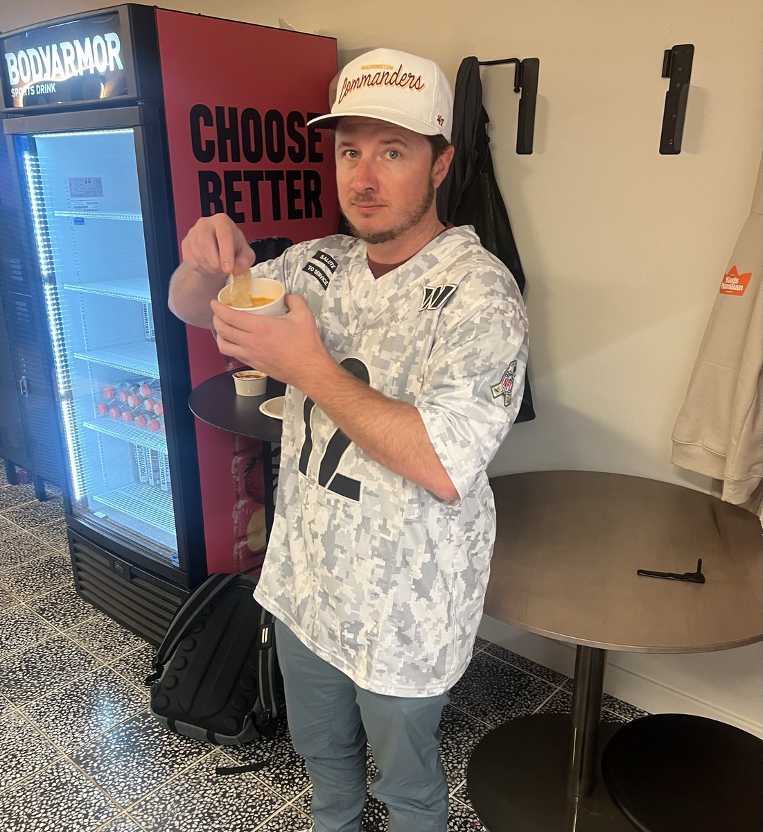PFTCommenter's tweet image. UPDATE. Chilis new queso is delicious. Were back. Some people still know how business is done