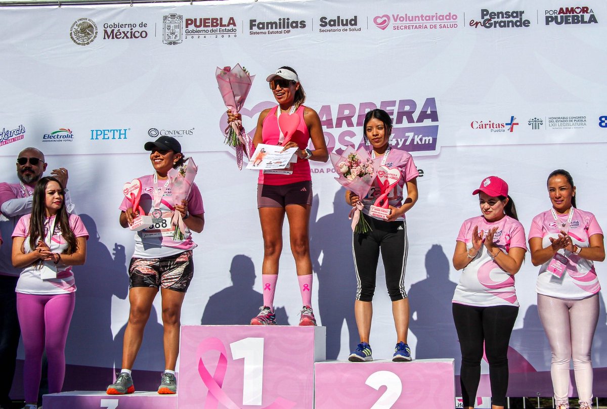 🎀🏃‍♀️🏃‍♂️ ¡Ellas y ellos fueron los ganadores de la #CarreraRosaPuebla!
Su esfuerzo, constancia y espíritu solidario reflejan el corazón de esta gran causa. 💗

4 km
👩‍🦰 Femenino
🥇 Antoinette Chayban Hernández
🥈 Soledad Ponce Hernández
🥉 Estefani Ortiz Reyes

👨‍🦱 Masculino
🥇