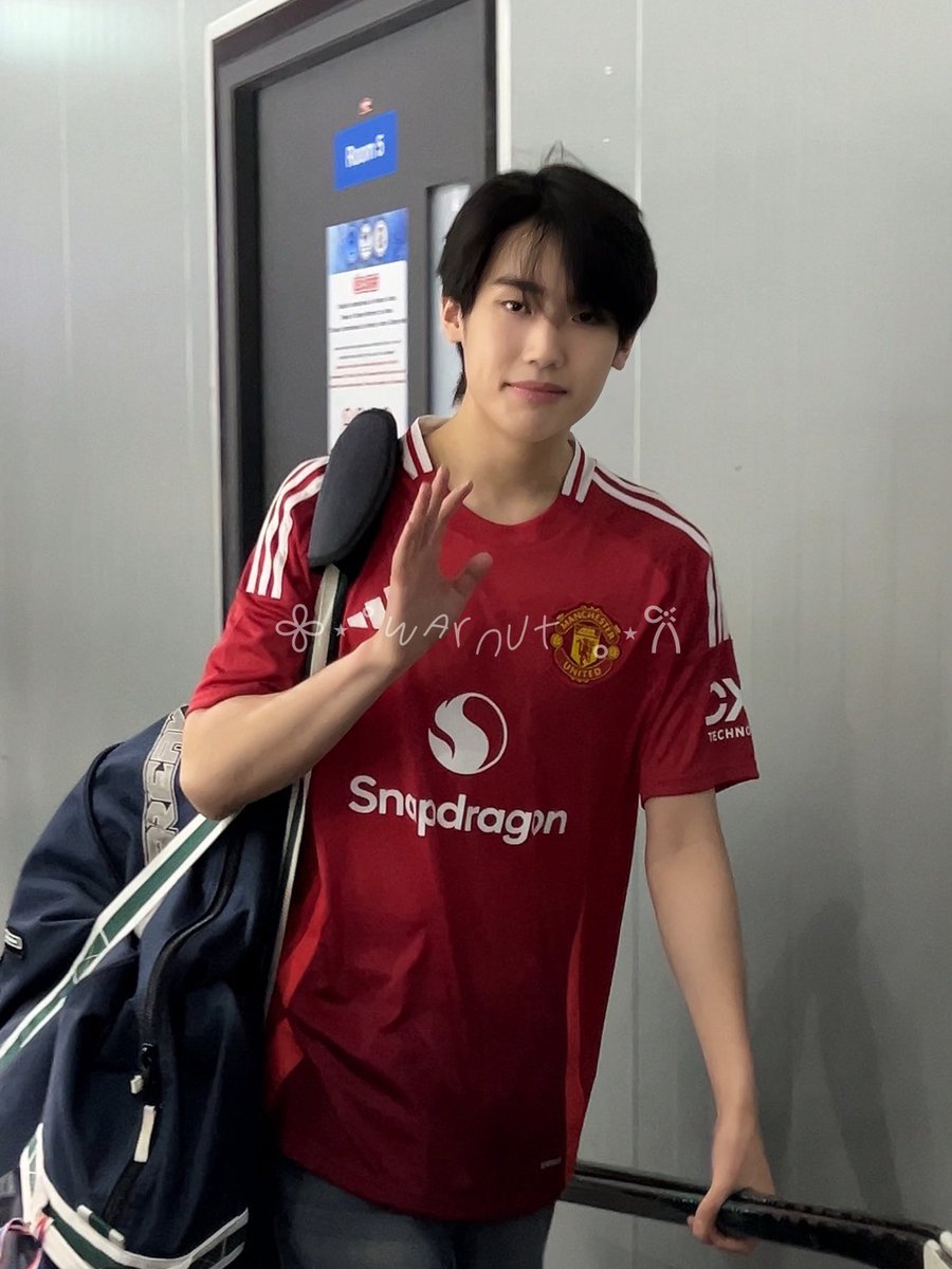 phup1nk's tweet photo. จัดอันดับเด็กผีที่หล่อแฟ่ดที่สุด
อันดับ1 : https://t.co/RXYbh0fI9u