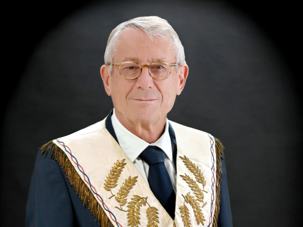 Aujourd'hui dans #Diversaspectsdelapenseecontemporaine sur
<a href="/franceculture/">France Culture</a>
Jean-Raphaël Notton, Grand maître  de la <a href="/GLDF_Officiel/">Grande Loge de France</a> nous a invités à faire "pousser les portes"  Réécoutez le replay ici
radiofrance.fr/franceculture/…