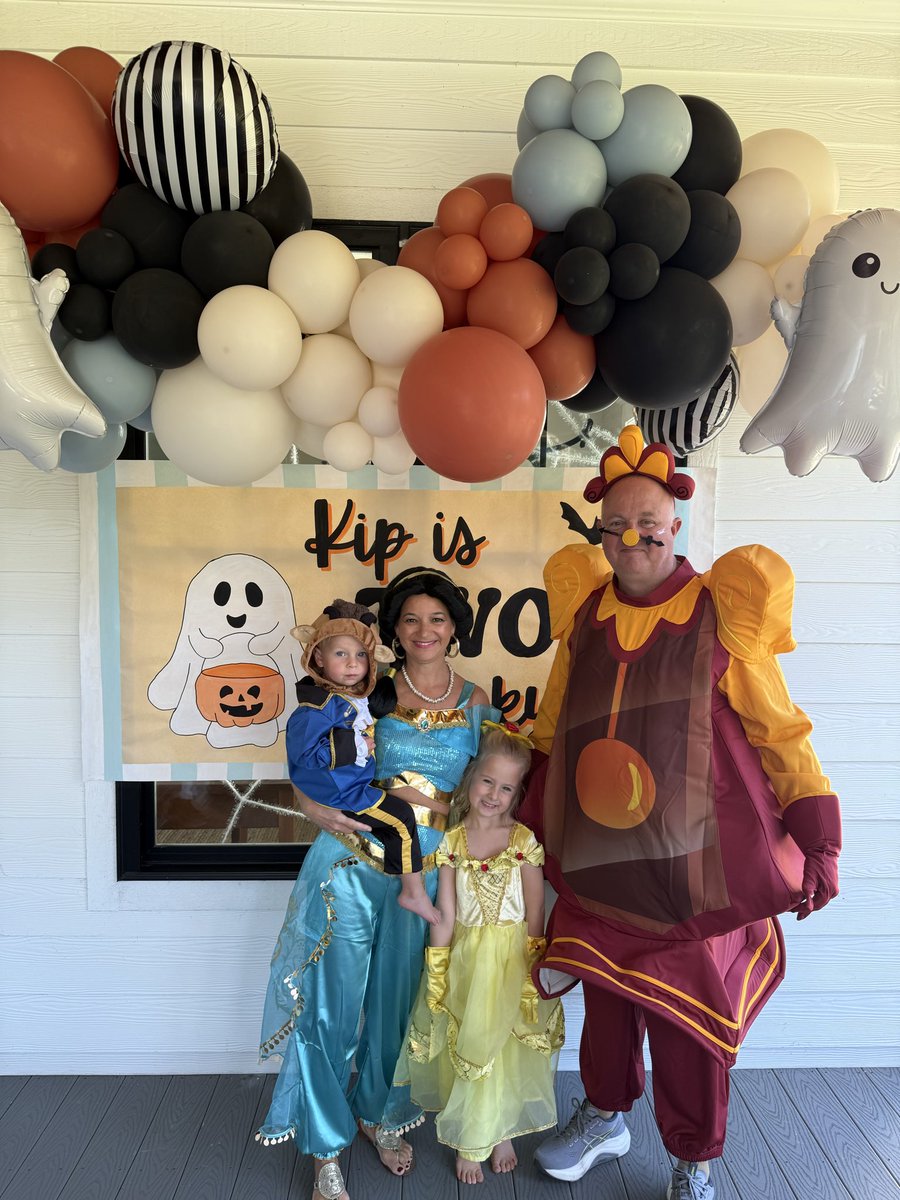 So when you a Halloween birthday, you get costume parties. Kip, Ina and I went Beauty&amp;Beast but Nana went Jasmine.