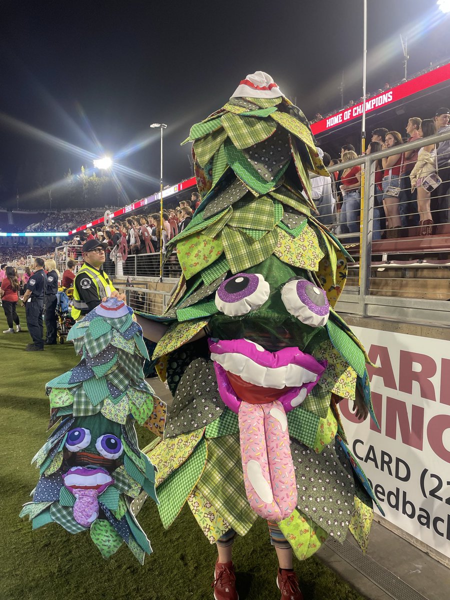 DaStanfordTree's tweet image. MINI MEEEEEEE (@GoStanford give it to me or i’ll cry on the field)