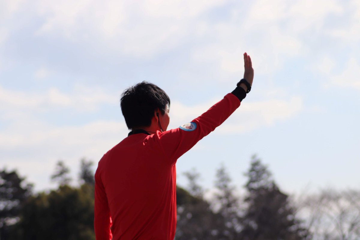 sakanowa_jp's tweet image. 【横浜FM 4-0 浦和】誤審でオフサイドを見逃した疑い。なぜVARも気付けなかった!?

🟨🟥直前のGK牲川歩見と角田涼太朗の競り合いでのファウルの有無に集中か⚽
➡sakanowa.jp/topics/101666
#浦和レッズ #urawareds #横浜F・マリノス #fmarinos #Jリーグ2025 #審判 #副審