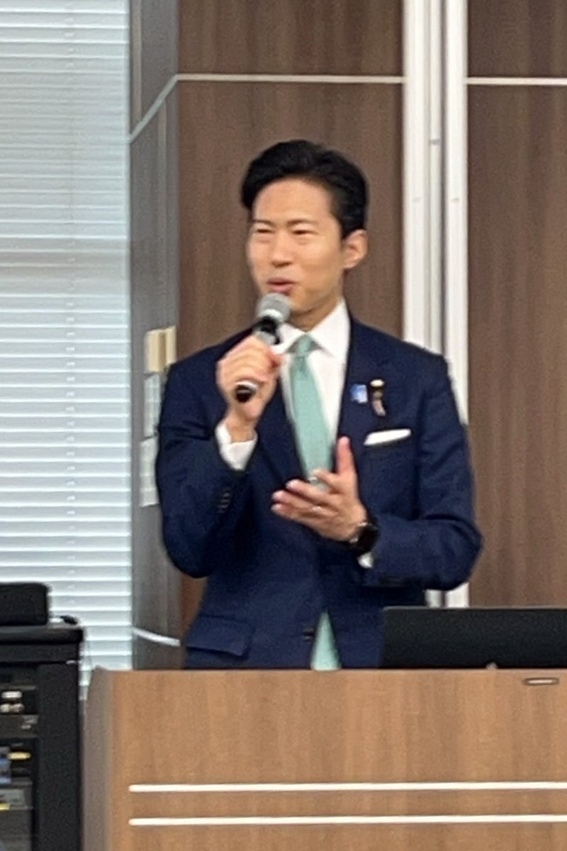 aiyakuren's tweet image. 「日本薬剤師連盟 令和７年度薬剤師フォーラム」が開催されました✨
全国から多くの薬剤師が集まり、SNSをどう活用していくか、薬剤師同士がどう連携していくか、
そして国民の皆さんに“薬剤師を活用するメリット”をどう伝えていくか、熱い議論が交わされました🔥
#神谷まさゆき #本田あきこ