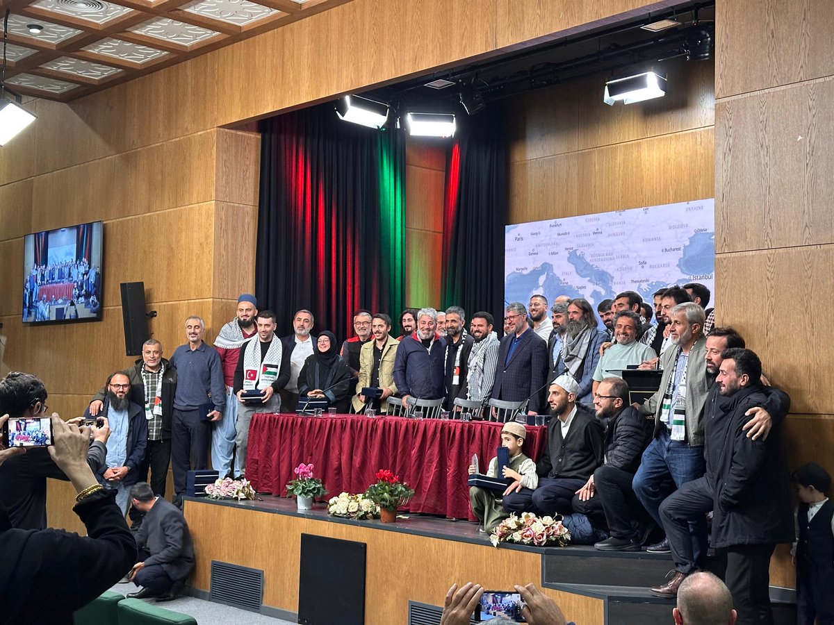 Bugün, Küresel Gazze Hareketi olarak Global Sumud Flotilla katılımcılarımızla bir araya geldik.
Siyer Vakfı ev sahipliğinde gerçekleşen buluşmada, katılımcılarımızla verimli sohbetler gerçekleştirdik; deneyim paylaşımı, fikir alışverişi ve bundan sonraki ortak çalışmalarımıza