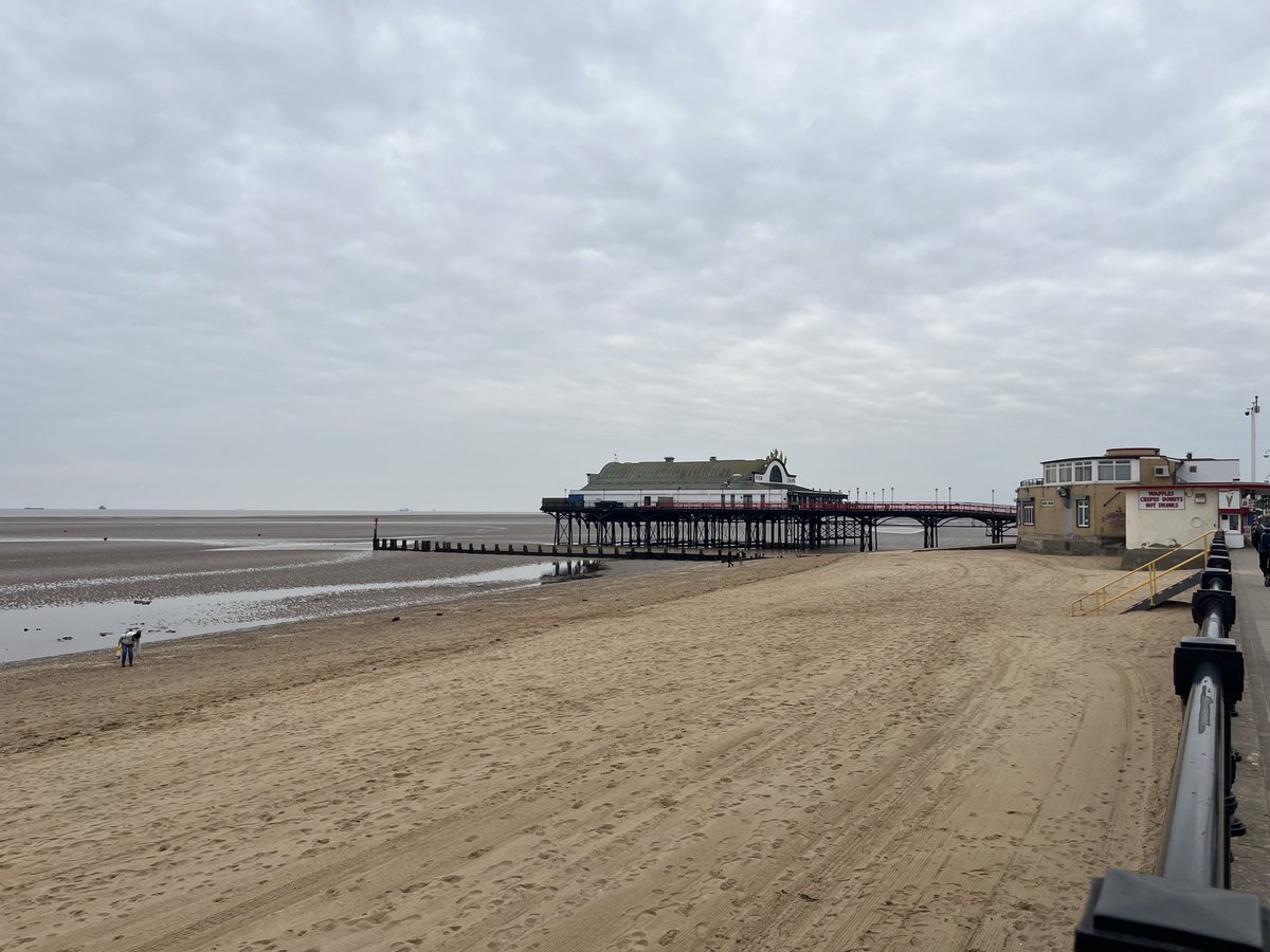 Kellarooo's tweet image. Enjoyed a trip to BP yesterday with my biggest girl.
Had to see the sea and have a chippy for lunch before the match.

Great day and a great 3 points again for the mariners!