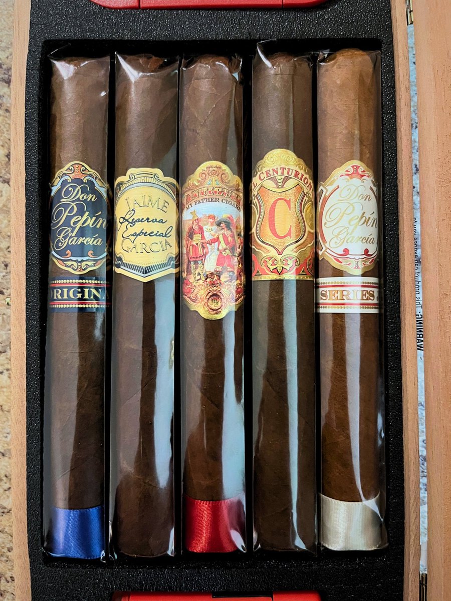 rickyromepr's tweet image. I haven't tried any of these cigars before. Which one would you recommend starting with first?