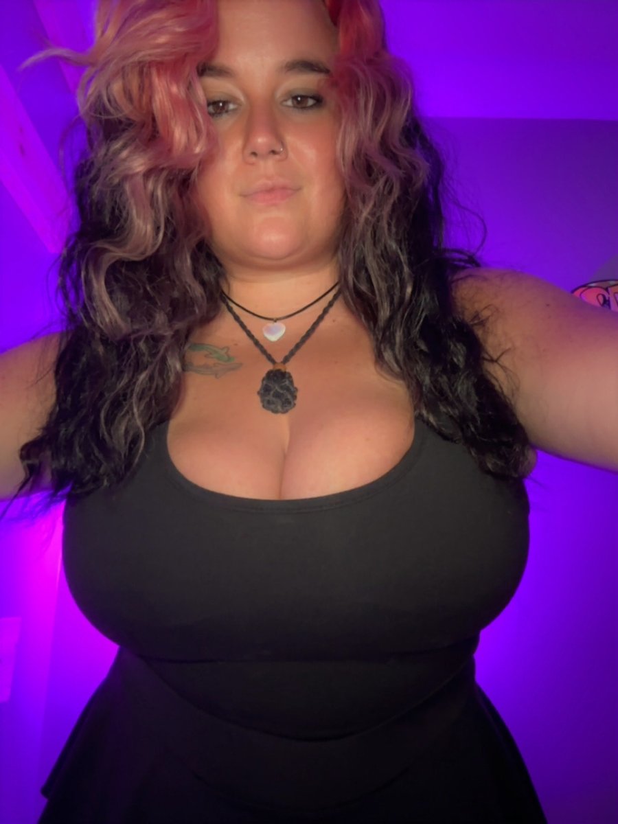 Bootzs77 aka Heavann Allison tweet media