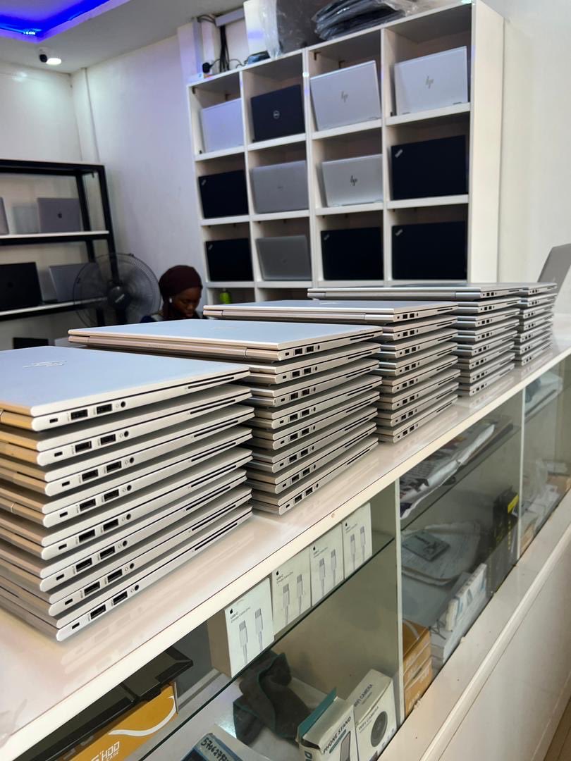 ayzade_abdool's tweet photo. SELLING OUT FAST FAST 🚨 ‼️ 🔔 

Hp Elitebook 845 G8
AMD Ryzen 5 PRO
11th generation
16gb ram
256gb ssd 
Keyboard light ✅
Fingerprint ✅
14 inch 
Battery health: Excellent 

Price 🏷️ 330k
Location: Kaduna State, Nigeria.
Tel: 07064650565

Nationwide delivery 📦 🚚 https://t.co/6A9O3d6tLj