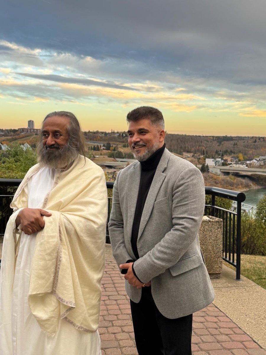ravitaurus's tweet photo. Yesterday, Edmonton had the rare honor of welcoming @Gurudev Ji after nearly 19 years. 🌿

On behalf of O &amp; O Group , we hosted an intimate meet-and-greet with leaders from across the community—united by a shared vision of peace, compassion. https://t.co/KkUNhMZdiz