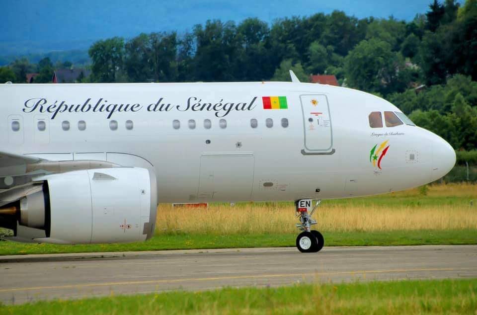 benjimk's tweet image. Le luxe et la haute technologie au service du Président du #Sénégal ! 🇸🇳 L'Airbus #ACJ320neo n'est pas qu'un avion : c'est un bureau volant avec des équipements de communication sécurisés et un confort VIP pour les missions d'État.
