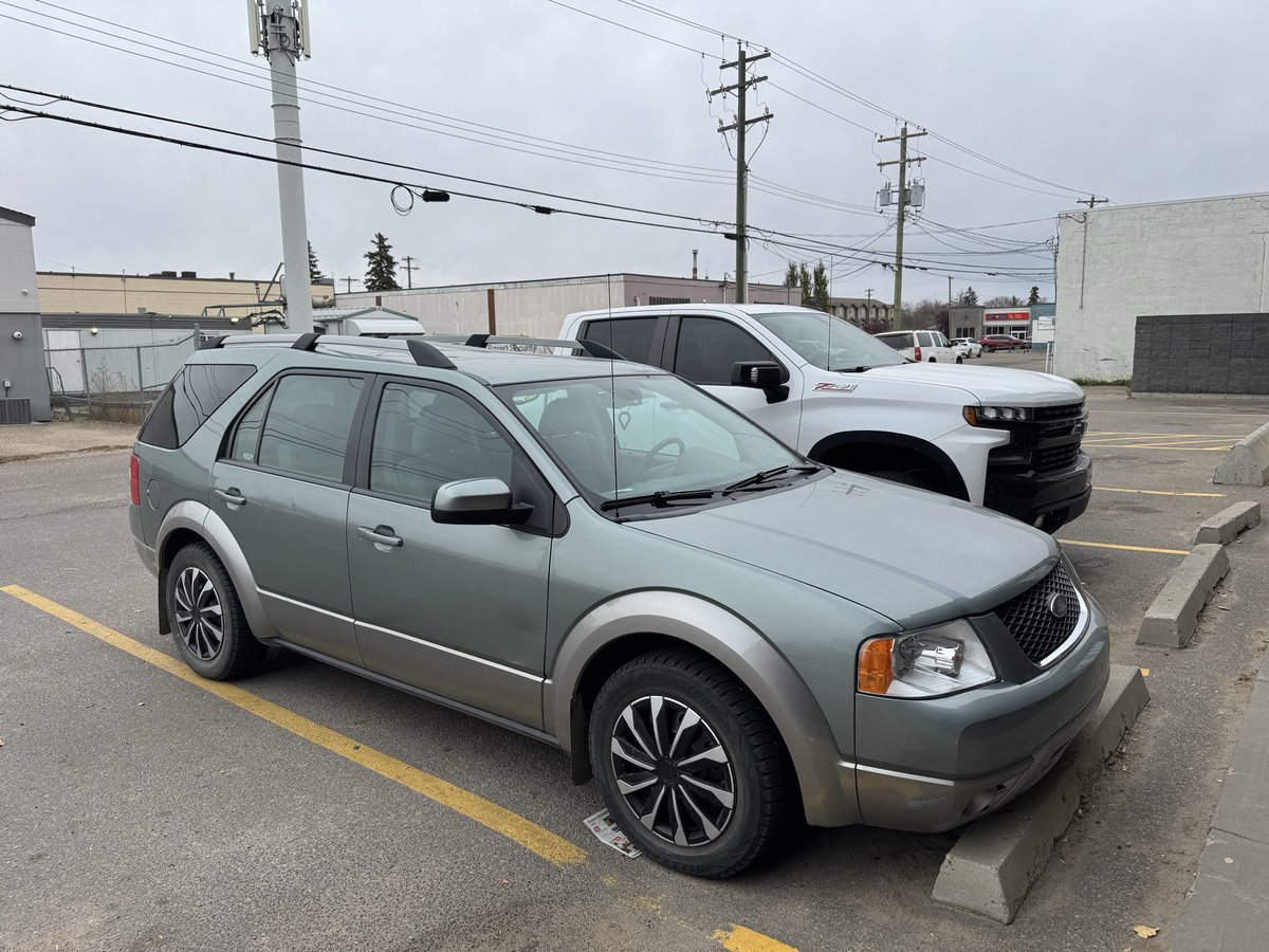 I just saw this and thought it was a Subaru, but it’s a Ford Freestyle.  Low and long.  Looks 🔥🔥😍