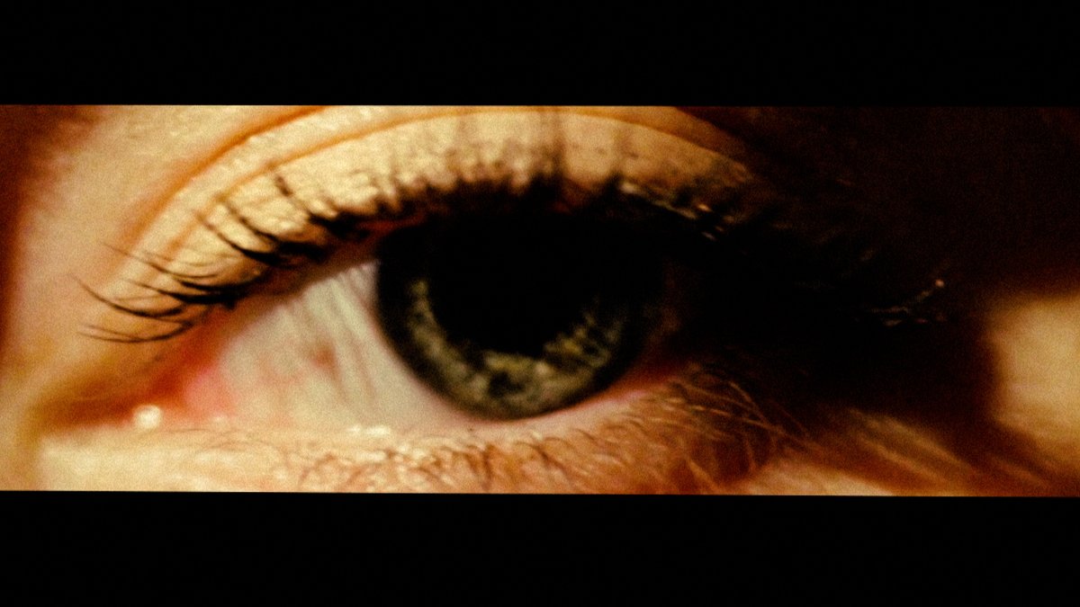 designbymoin's tweet image. entre          deux          instants