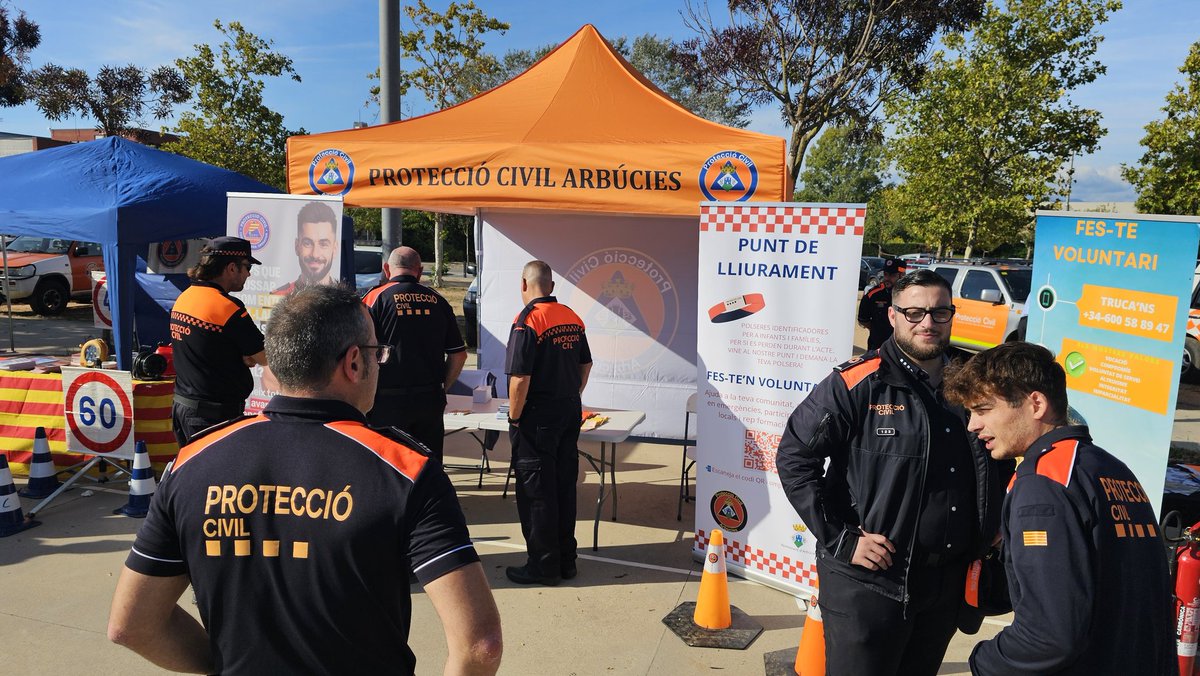 Coordinadora_AV's tweet image. Acte de commemoració del 10è aniversari de la creació de l&apos;Associació de Voluntaris de Protecció Civil de Salt ( Girona ).
Felicitats !!! 👏👏
#ProteccióCivil #Salt 
@Coordinadora_AV