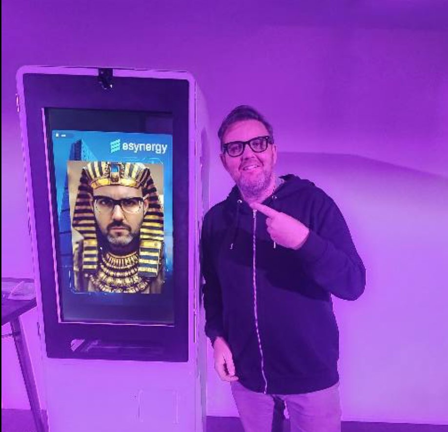 fullofbounce's tweet photo. Another Ai experience provided for a London Event https://t.co/2O4Ehk3Kac