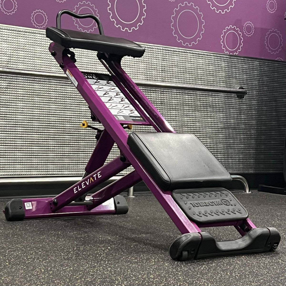WebDesignerAmy's tweet image. 🔥 torches abs. This sled is quite a workout on its own. 🤣