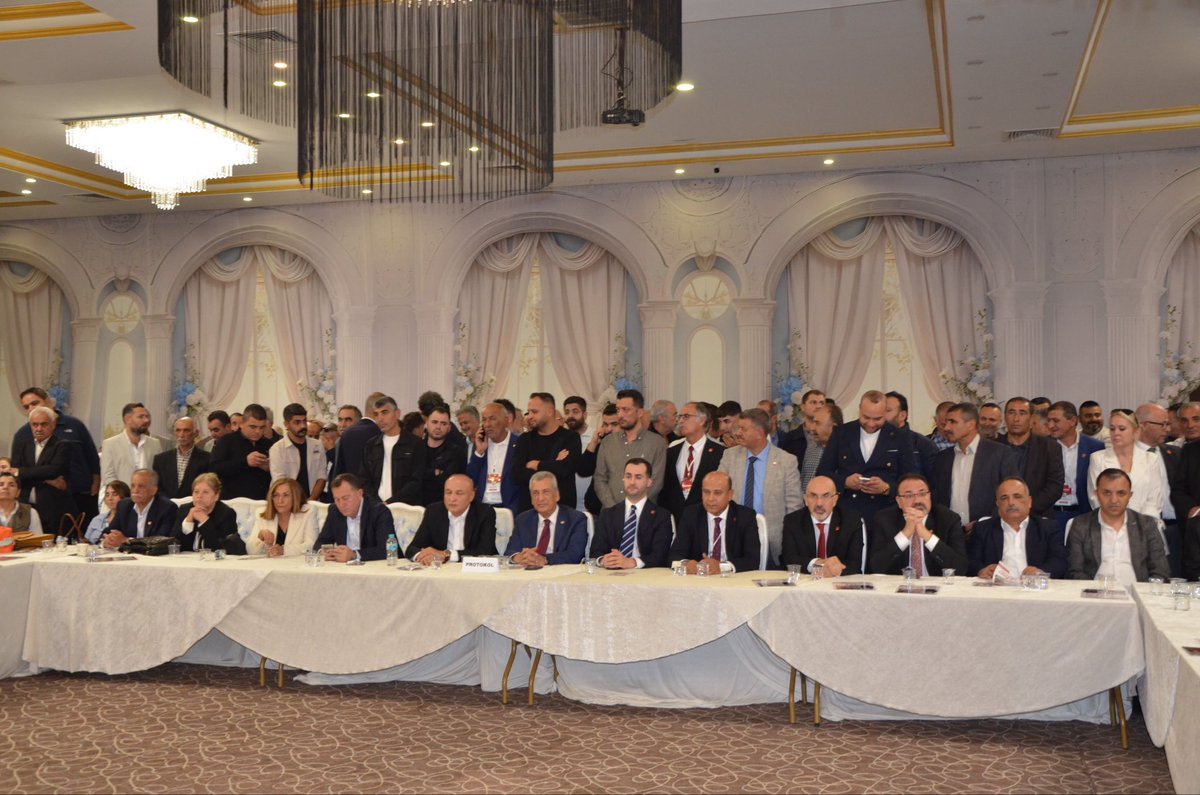 Cumhuriyet Halk Partisi 39. Olağan Gaziantep İl Kongremize katılıp, oyumu kullandım.

CHP Gaziantep İl Başkanımız olarak seçilen Sayın Vakkas Acar ve Yönetim Kurulu Üyelerini tebrik ediyor, çalışmalarında başarılar diliyorum.