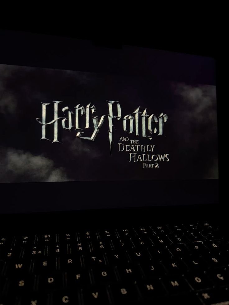 -hep evdesin canın sıkılmıyor mu?
evdeyken ben;