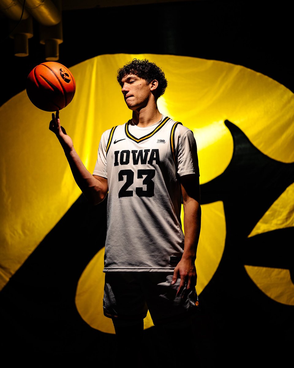 Iowa Men’s Basketball tweet media