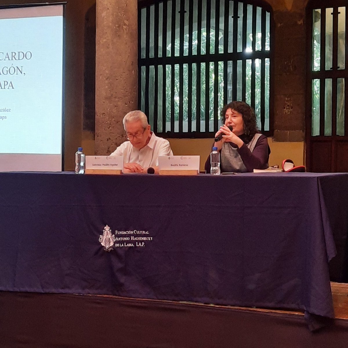 COLONIAS CENTENARIAS 
De la <a href="/ciudaddemexico/">Ciudad de Mexico</a> 

Beatriz Ramírez González
Sobre la Colonia Ricardo Flores Magón en #Iztapalapa
Y
Salvador Padilla Aguilar
Sobre la Colonia Toriello Guerra
#Tlalpan

Alianza <a href="/CronistasCDMX/">Cronistas CDMX</a> <a href="/MHaghenbeck/">Museos Haghenbeck</a> <a href="/fundarqmx/">FUNDARQMX</a>

Ver aquí:
facebook.com/share/v/17SnoJ…