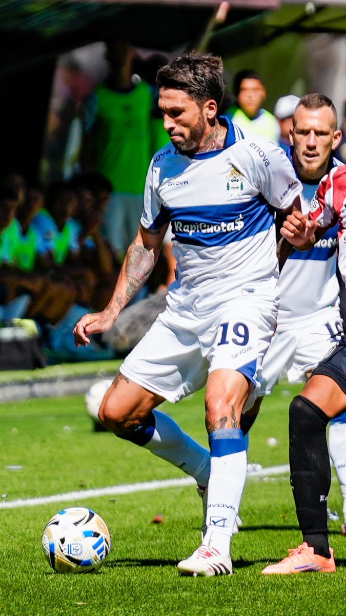 gimnasiaoficial's tweet photo. 🔚⏱️ Final del primer tiempo

Estudiantes 1-0 Gimnasia

⚽ #TorneoBetano | Clausura 2025
📺 Seguilo en vivo por TNT Sports Premium
▶️ Suscribite al Pack Fútbol.
🔗 https://t.co/g8hZiVBrgJ https://t.co/M76bCadThz