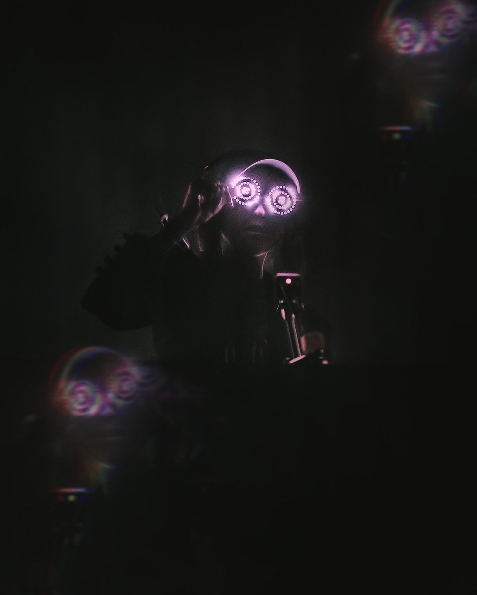 So excited for our first Rezz Rocks today! <a href="/sare_jane/">sᴀᴜᴄᴇ ✌︎</a> and I came from Michigan for <a href="/OfficialRezz/">RΞZZ</a> and we’re glitchin’ about the portal!