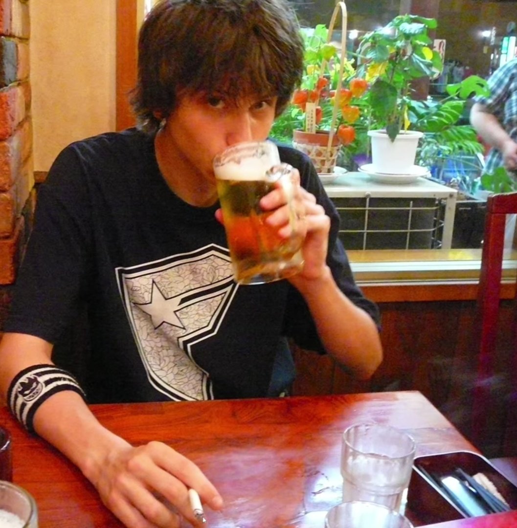 MonseHP1's tweet photo. Rubius 2009 demostrando por que es el mejor (otra vez) https://t.co/fAc22gUEuq