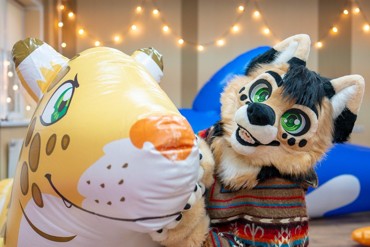 Meet with rare Cat!
<a href="/InflateThemAll/">Inflate Them All!</a>  #InflatesEveryday