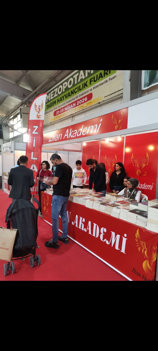 #Kürt Tarihi noktasında Akademik ve ALANINDA İLK olan değerli çalışmaları ile öne çıkan ZİLAN AKADEMİ YAYINLARI, 26 Ekim'e kadar DİYARBAKIR KİTAP Fuarı'nda olacaktır. 

Diyarbekir'de bulunan arkadaşların dikkatine.

<a href="/ZilanAkademiYa/">Zilan Akademi Yayınları</a>
