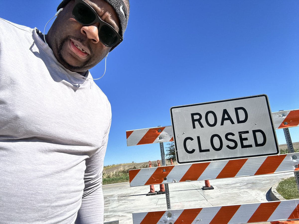 TBrown_80's tweet photo. I know 2 miles hates to see me coming. The road closed itself. #RunTCB https://t.co/JLkpAIXrKK