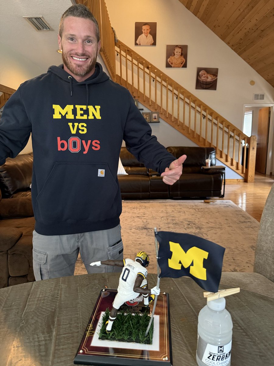 KJCcustoms's tweet image. And that’s a wrap , thanks again Mike for the idea , glad I could make it happen 🫡🥃〽️